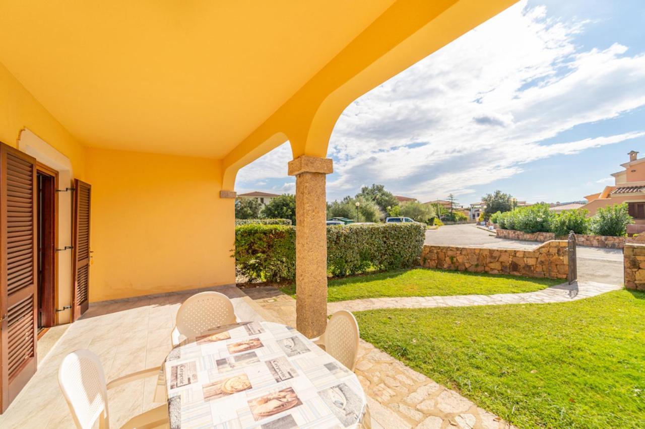 Iss Travel, Ambra Apartments - 800 M From La Cinta Beach San Teodoro  Bagian luar foto