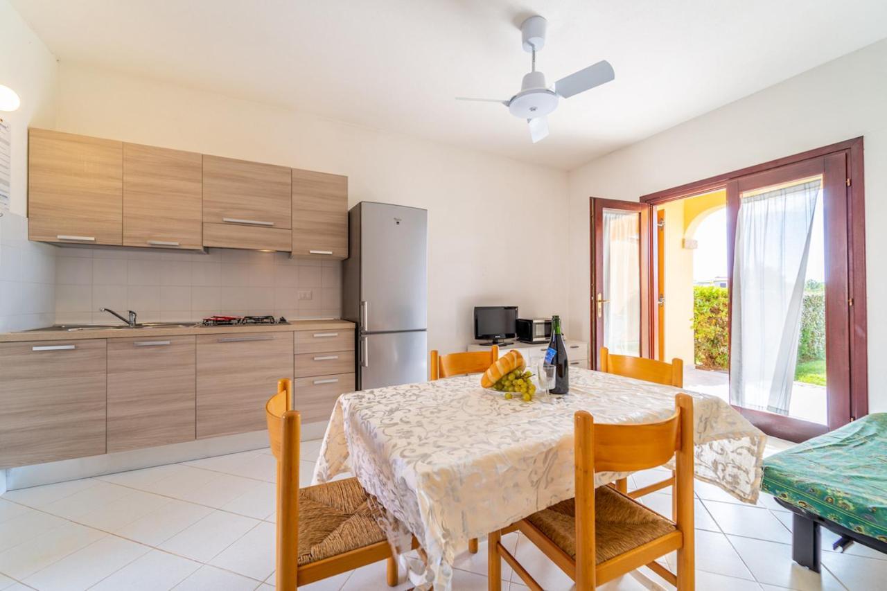 Iss Travel, Ambra Apartments - 800 M From La Cinta Beach San Teodoro  Bagian luar foto